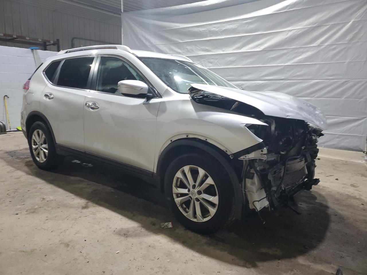 2015 Nissan Rogue - Image 4