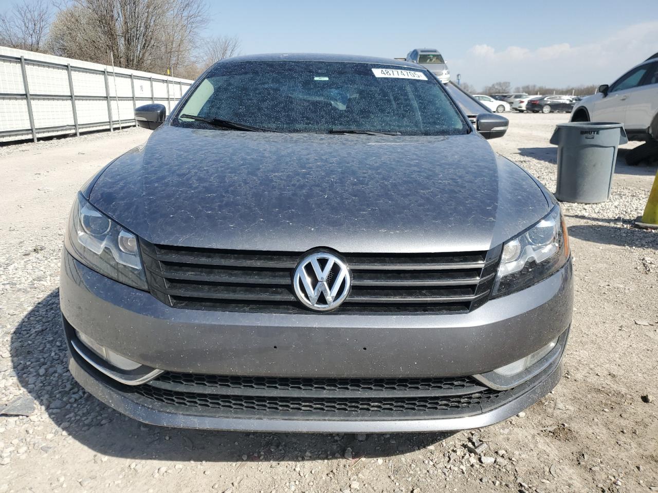 2015 Volkswagen Passat - Image 5