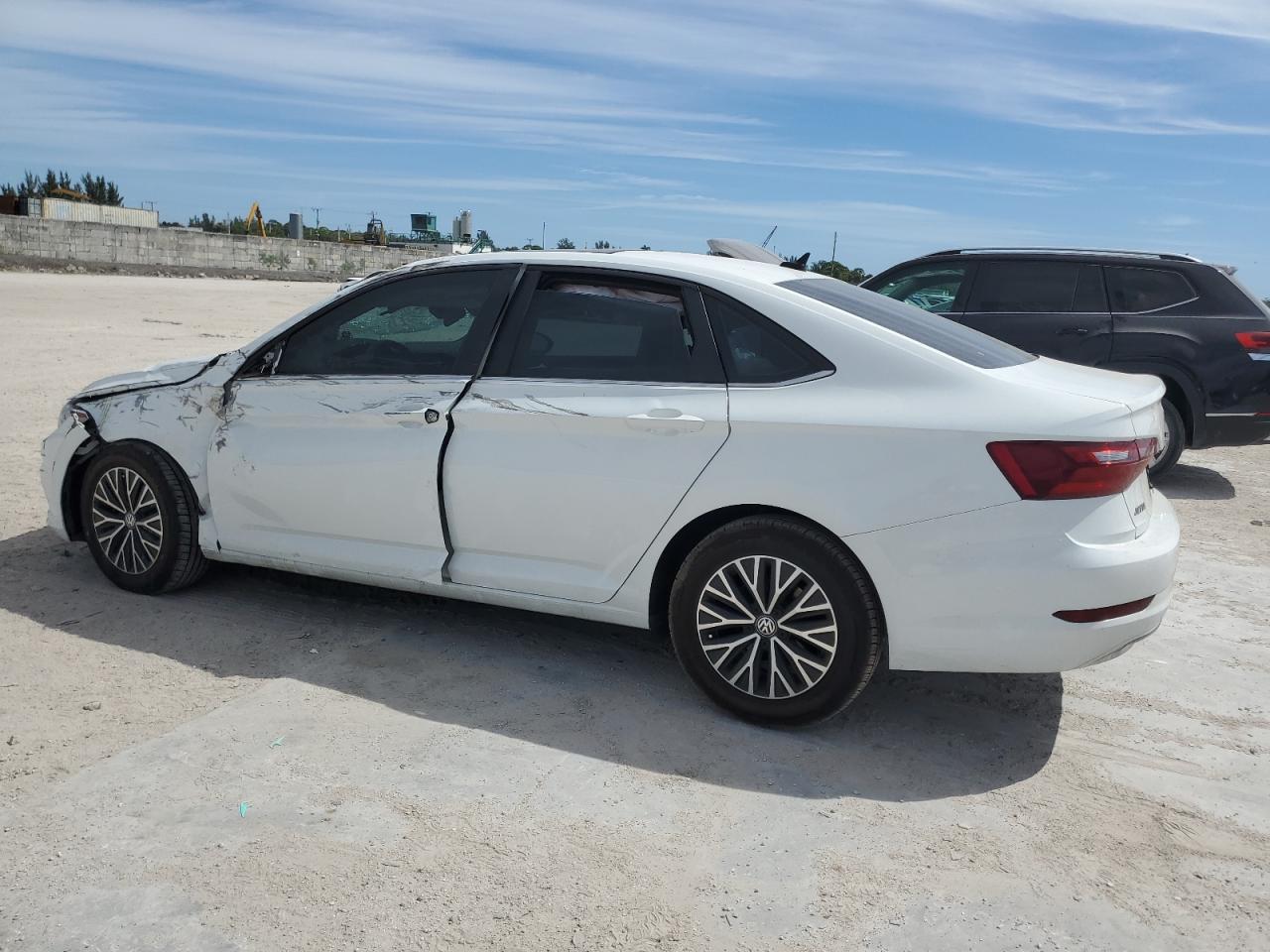 2020 Volkswagen Jetta - Image 2