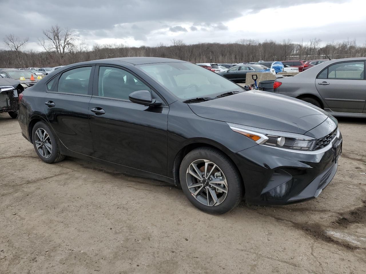 2024 Kia Forte - Image 4