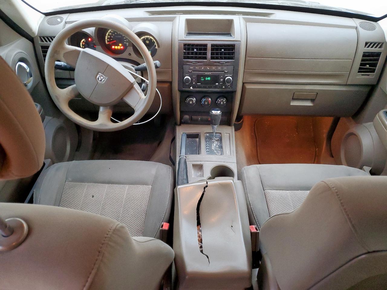 2010 Dodge Nitro - Image 8