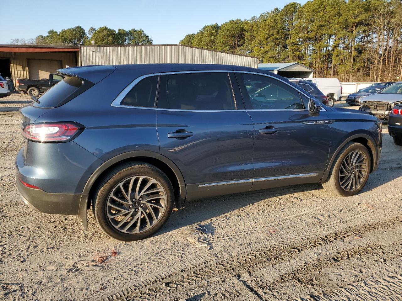 2019 Lincoln Nautilus - Image 3