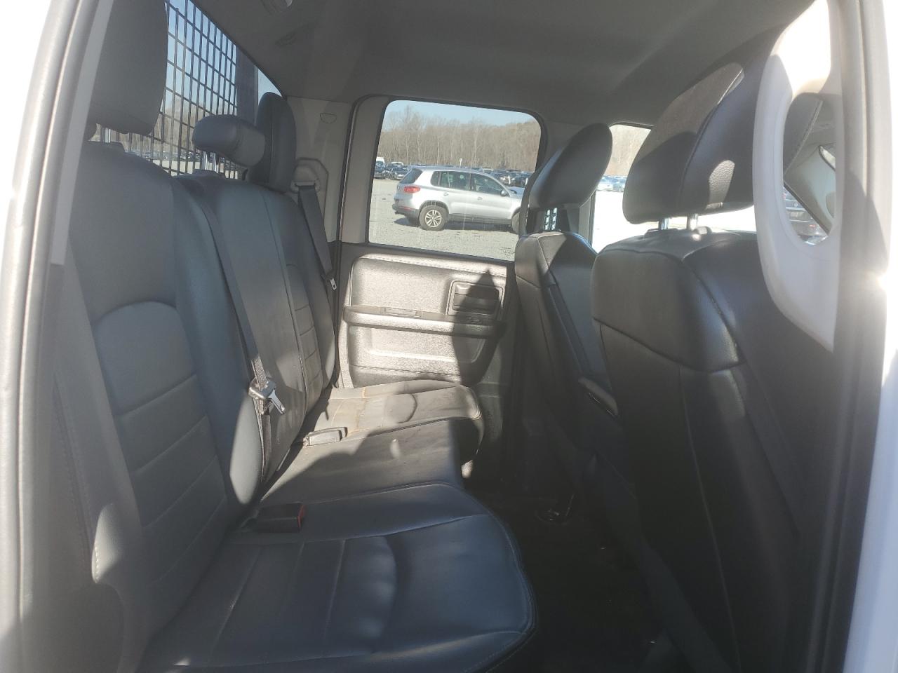 2021 RAM 1500 - Image 10
