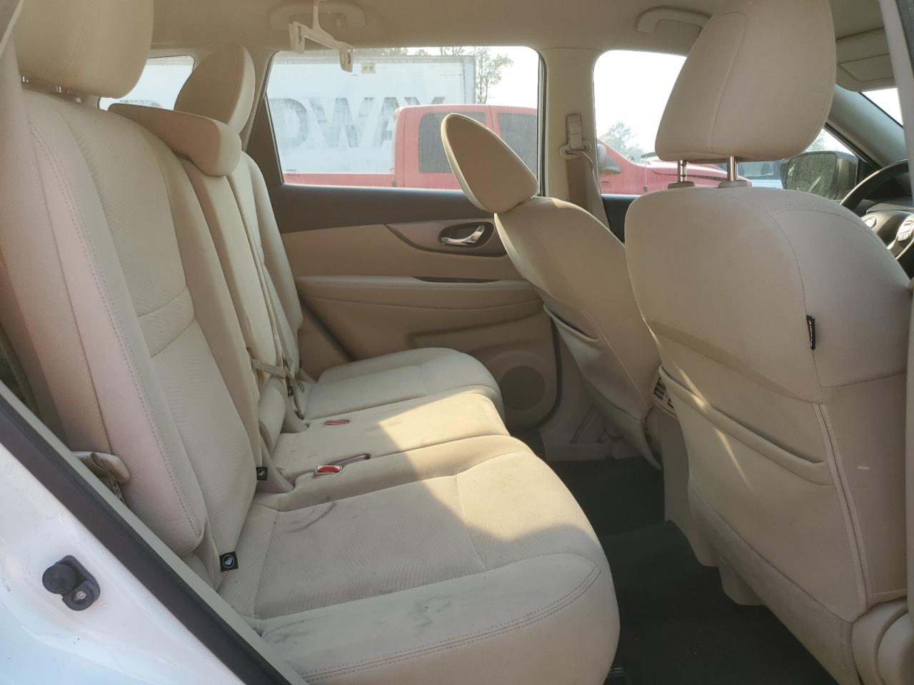 KNMAT2MT8GP607972 NISSAN ROGUE 2016
