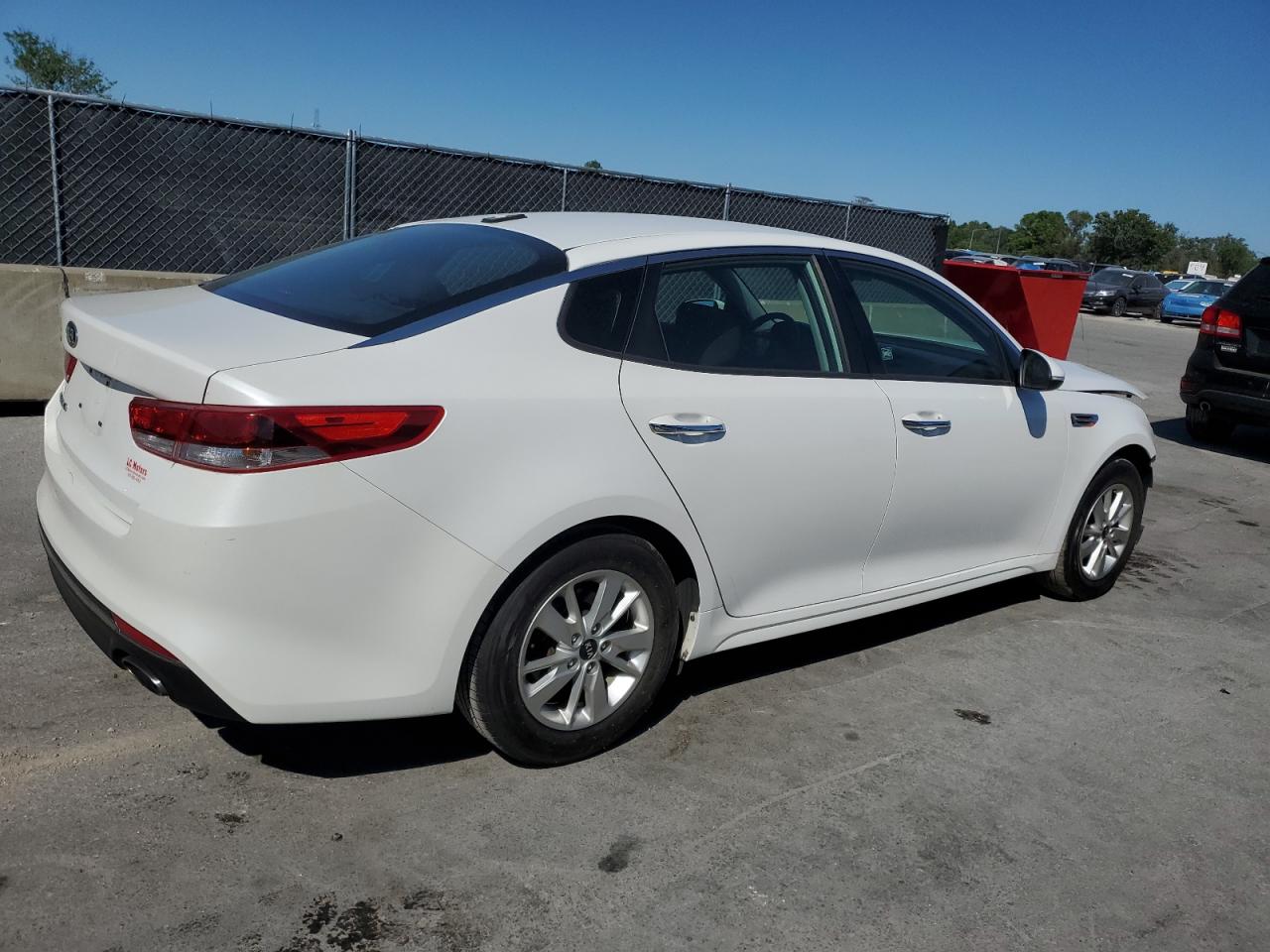 2016 Kia Optima - Image 3