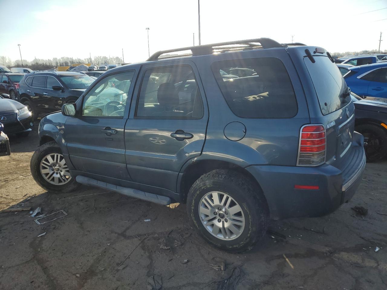 2006 Mercury Mariner - Image 2
