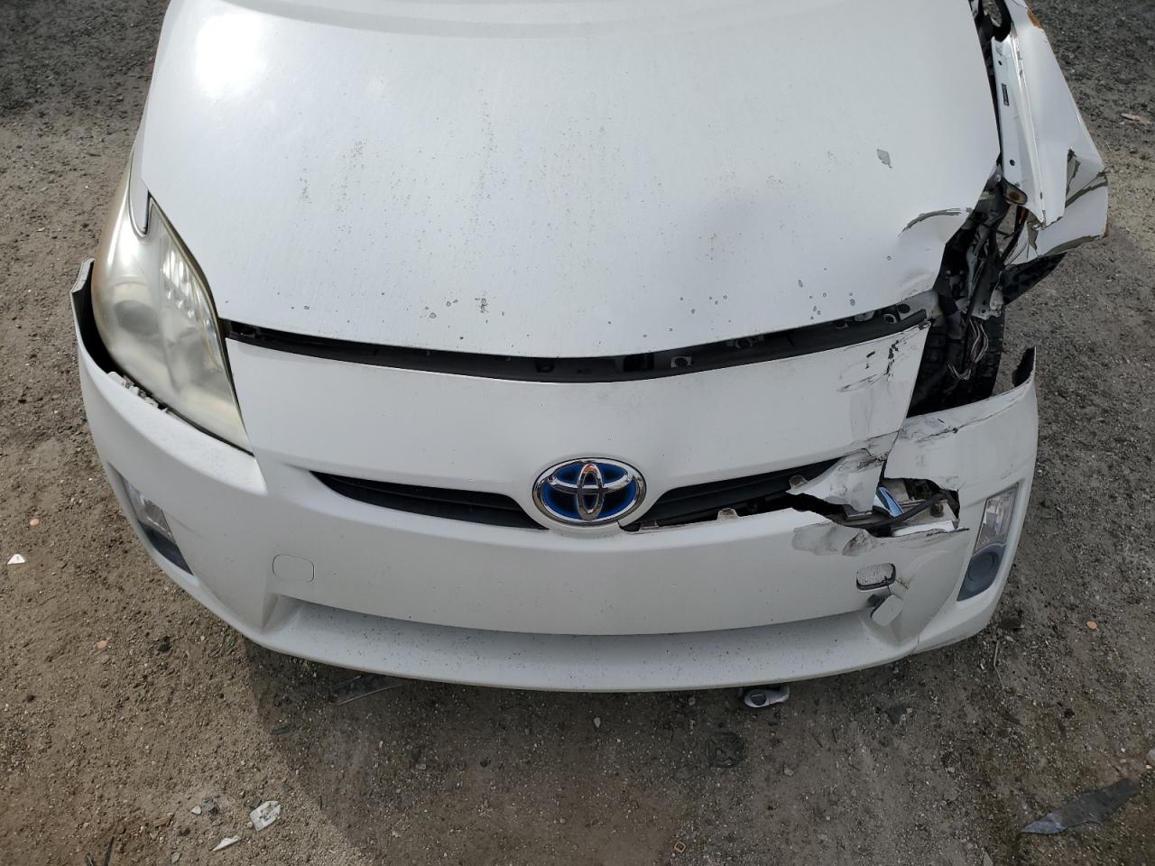 2010 Toyota Prius - Image 11