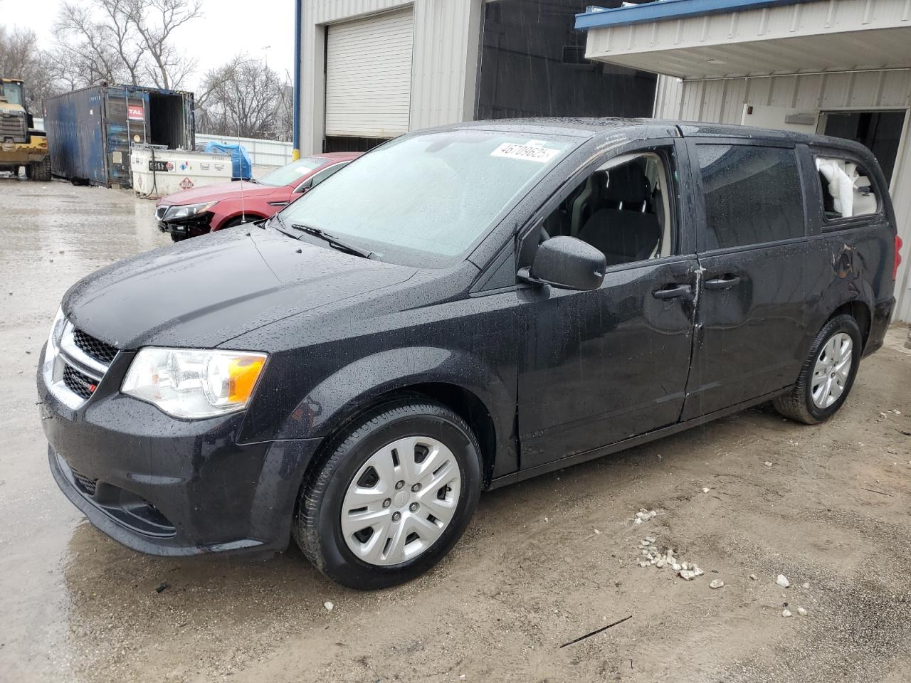 2019 Dodge Caravan - Image 1