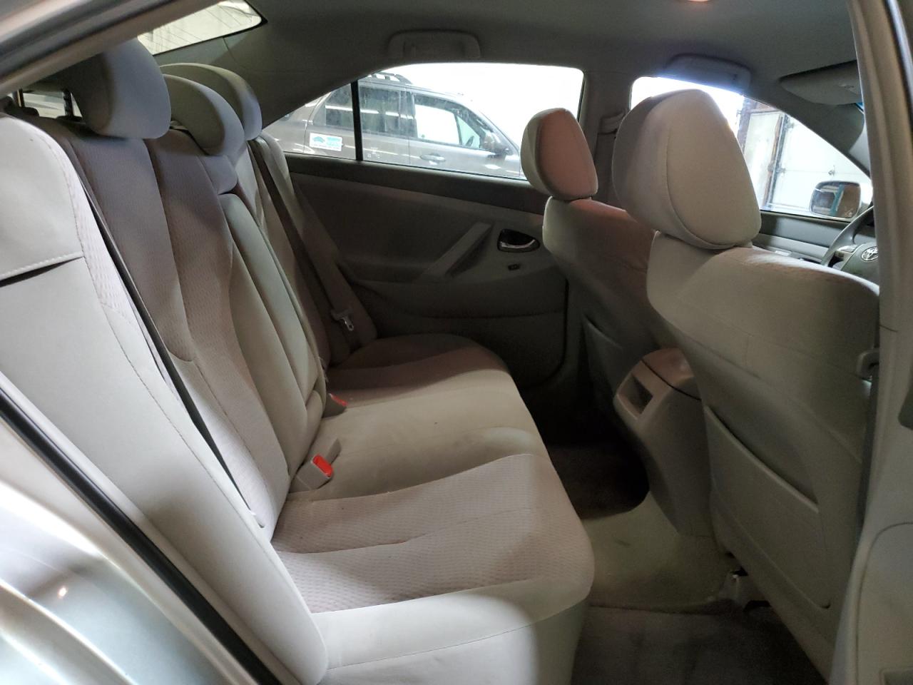 2011 Toyota Camry - Image 10