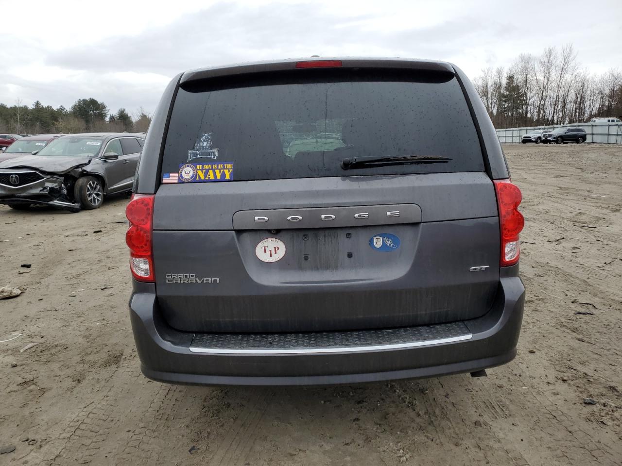 2017 Dodge Caravan - Image 6