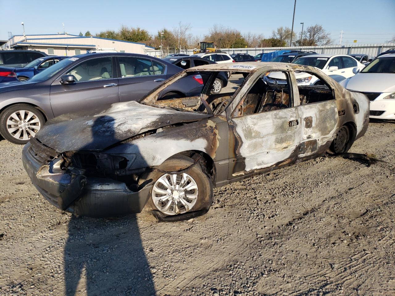 1999 Toyota Camry Ce for Sale in Sacramento, CA - Burn
