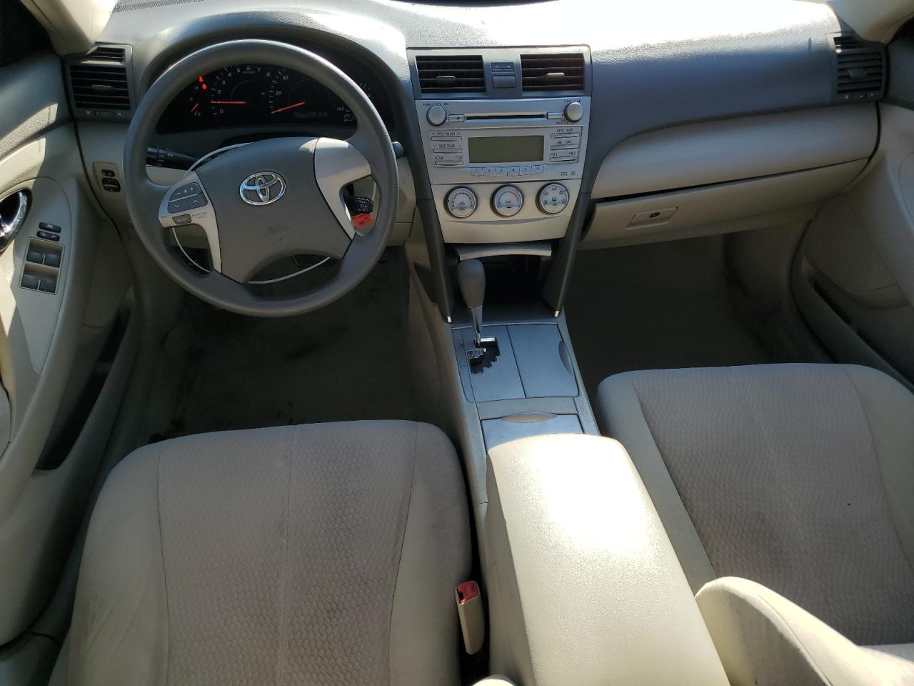 2010 Toyota Camry - Image 8