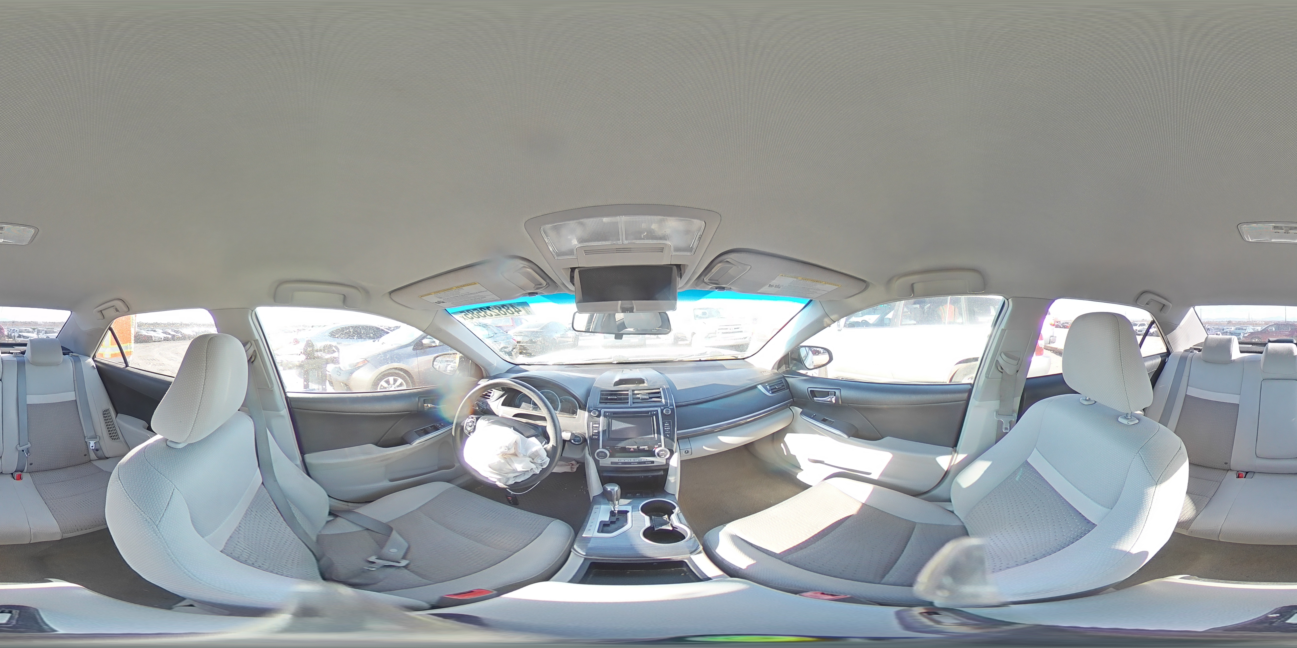 2014 Toyota Camry - Image 12