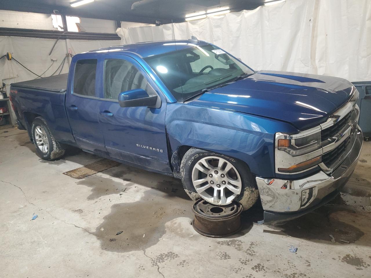 2017 Chevrolet Silverado - Image 4