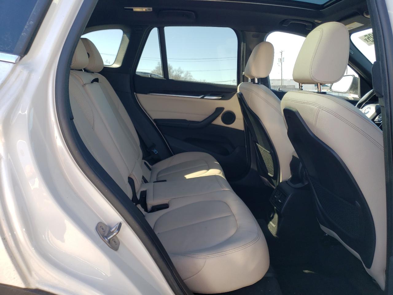 2017 BMW X1 - Image 11