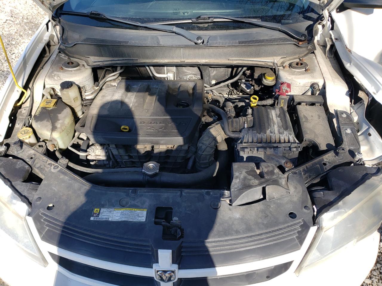 2010 Dodge Avenger - Image 11