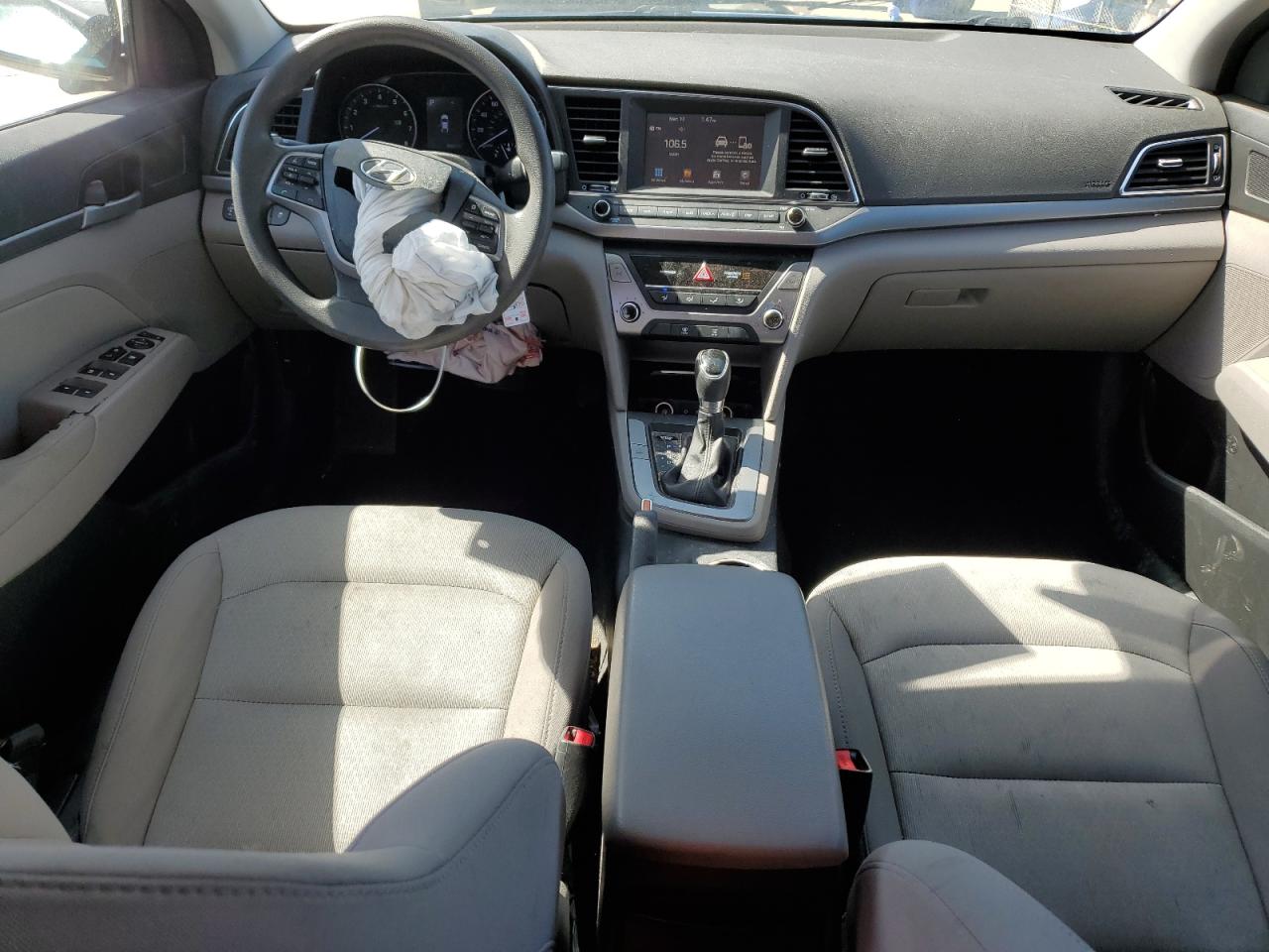 2018 Hyundai Elantra - Image 8