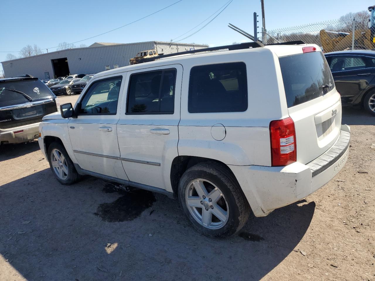 2010 Jeep Liberty (Patriot) - Image 2