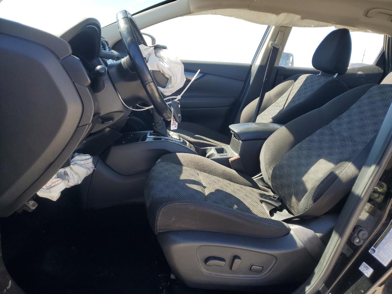 2021 Nissan Rogue - Image 7