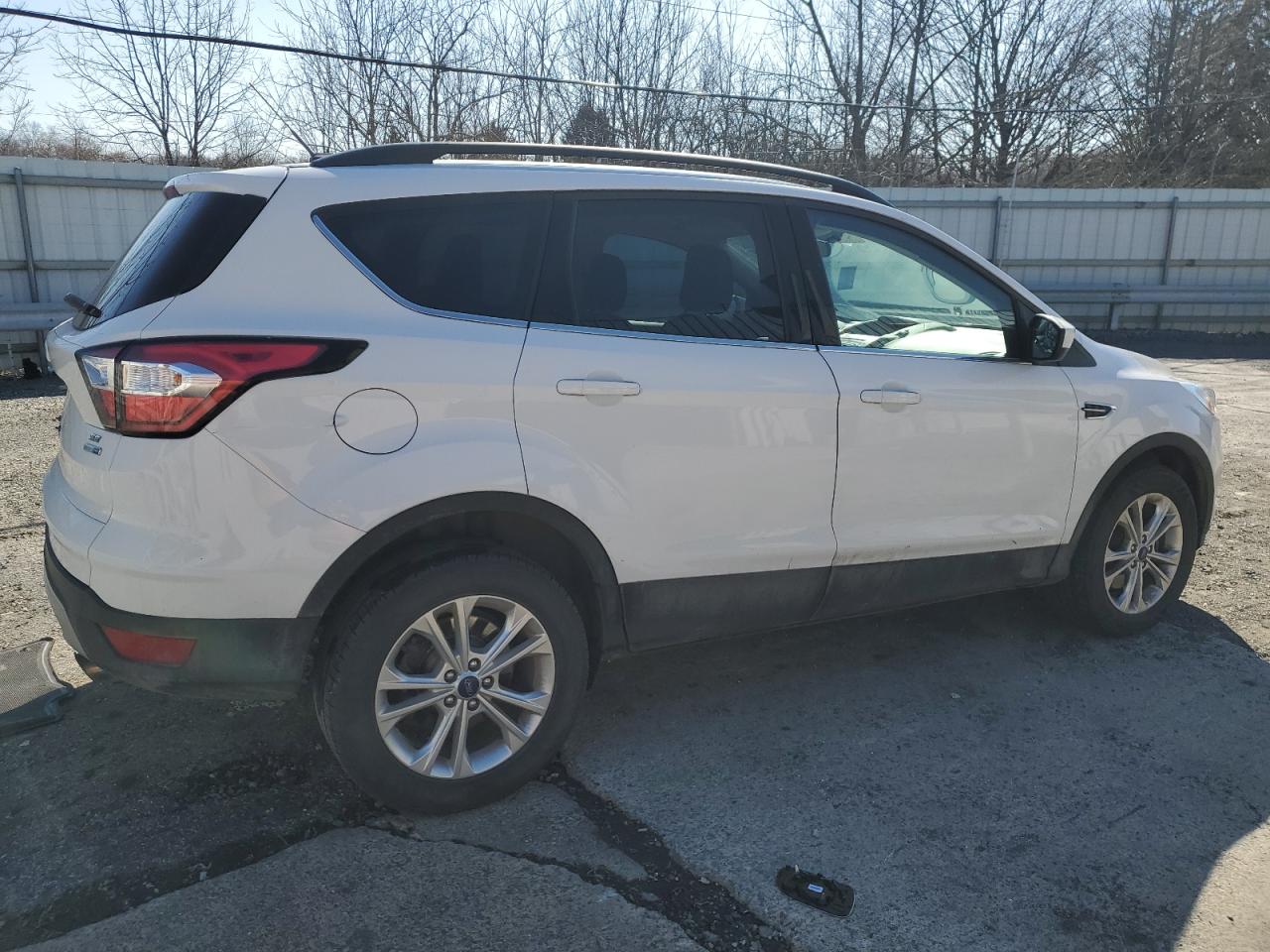 1FMCU9GD9JUC76990 FORD ESCAPE 2018