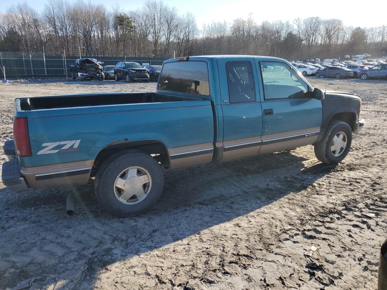 1997 Chevrolet GMT-400 - Image 3