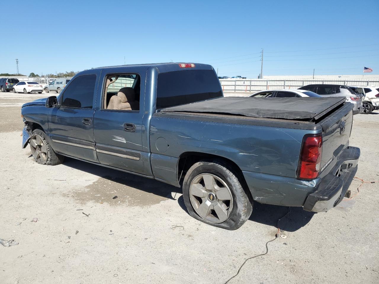 2006 Chevrolet Silverado - Image 2