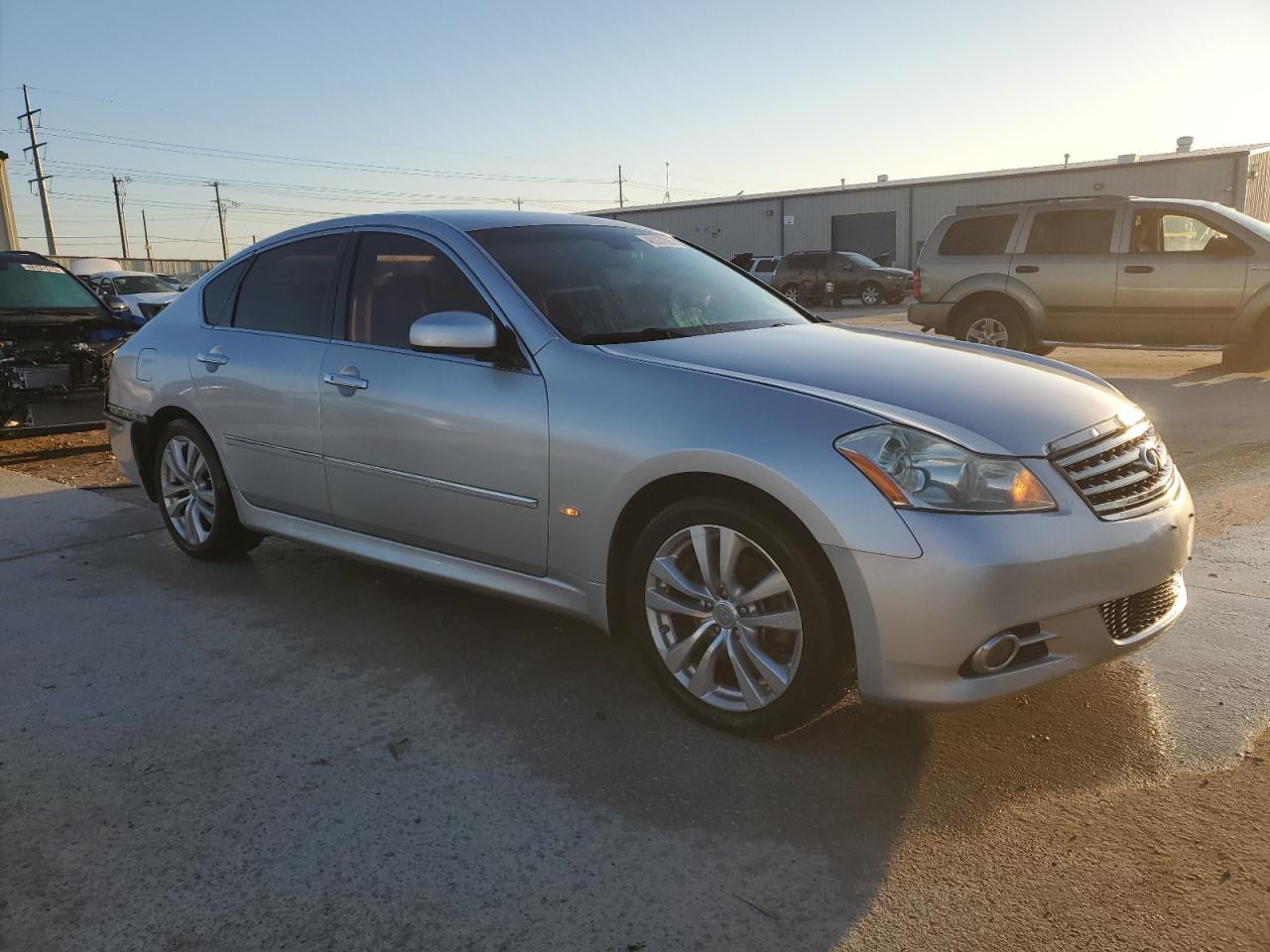 2010 Infiniti M - Image 4