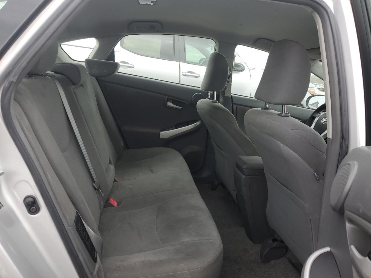 2011 Toyota Prius - Image 10