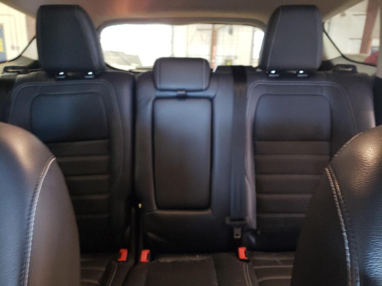 1FMCU9HD1JUD56184 FORD ESCAPE 2018