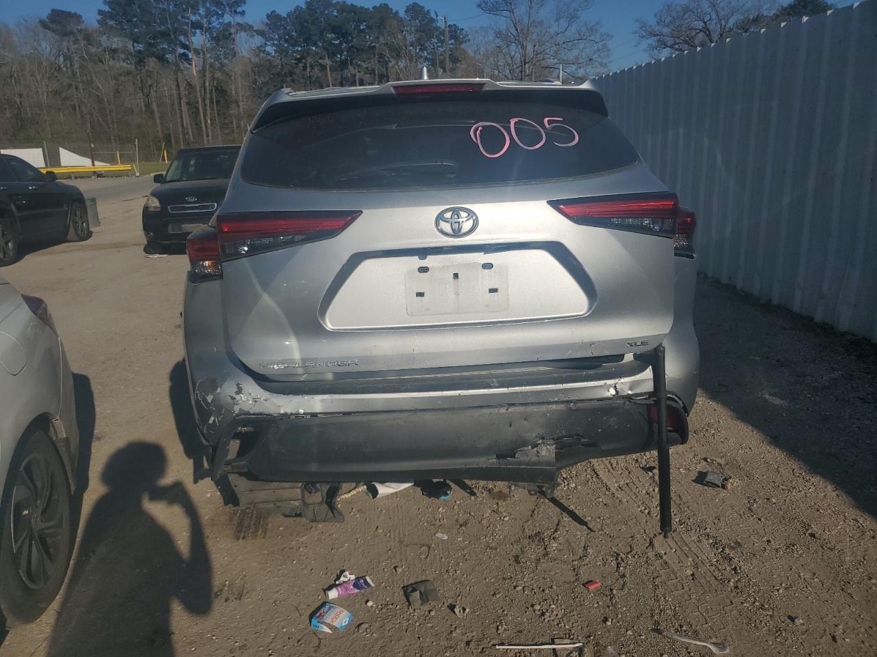 2022 Toyota Highlander Xle VIN: 5TDGZRAH8NS118198 Lot: 48530815