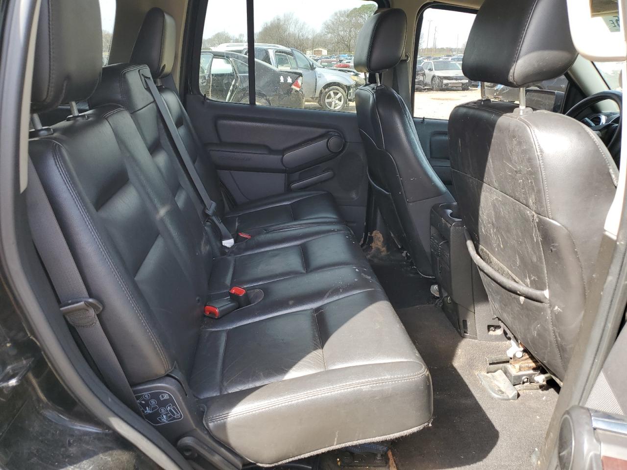 2008 Ford Explorer - Image 11