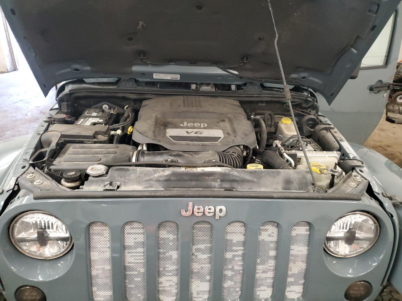 2014 Jeep Wrangler - Image 11
