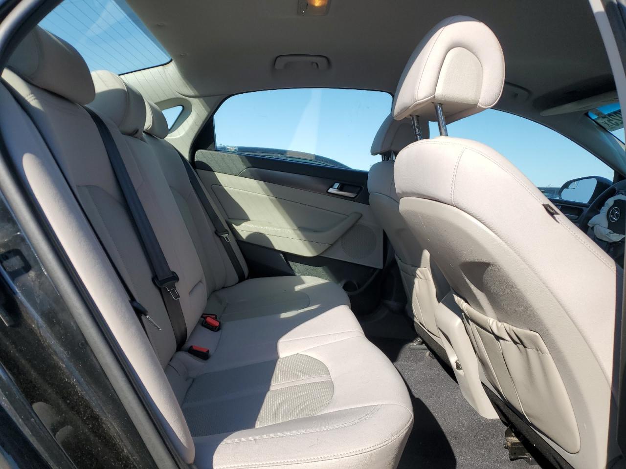 2017 Hyundai Sonata - Image 10