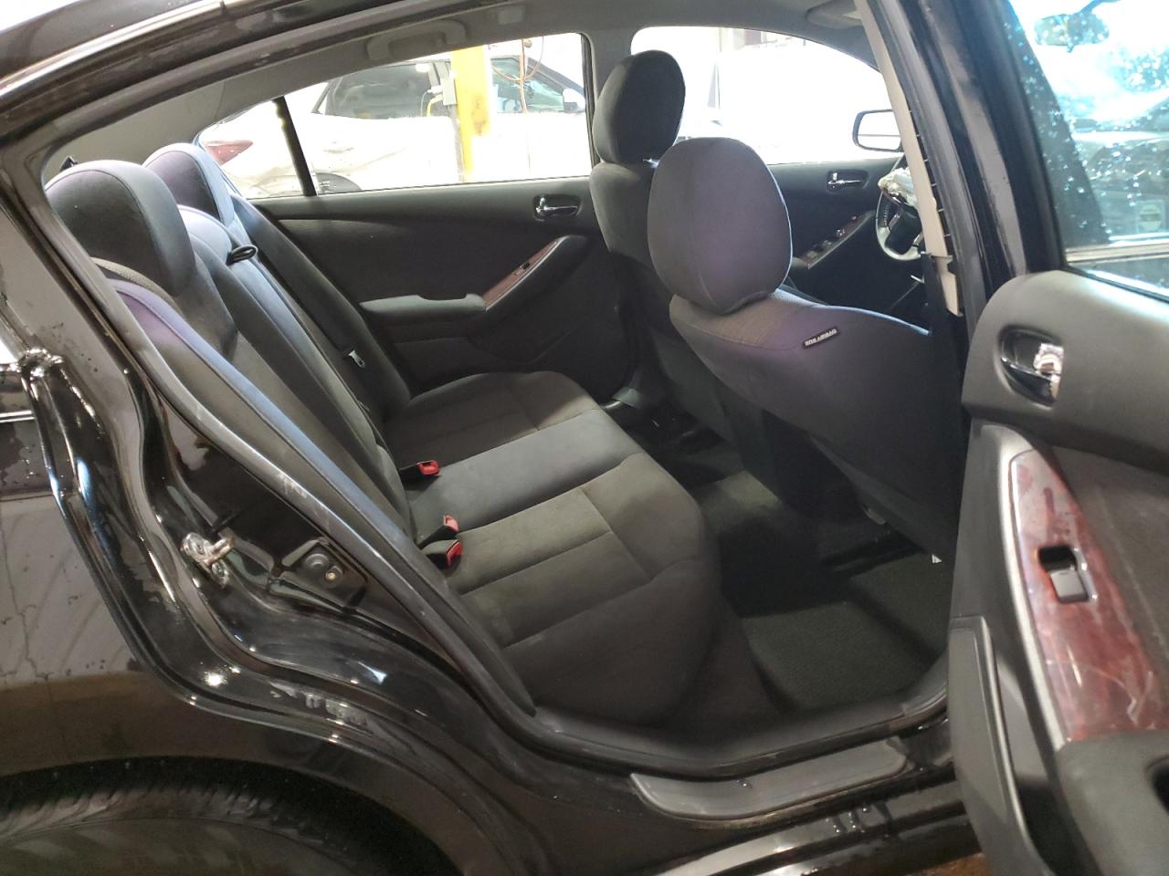 2010 Nissan Altima - Image 10