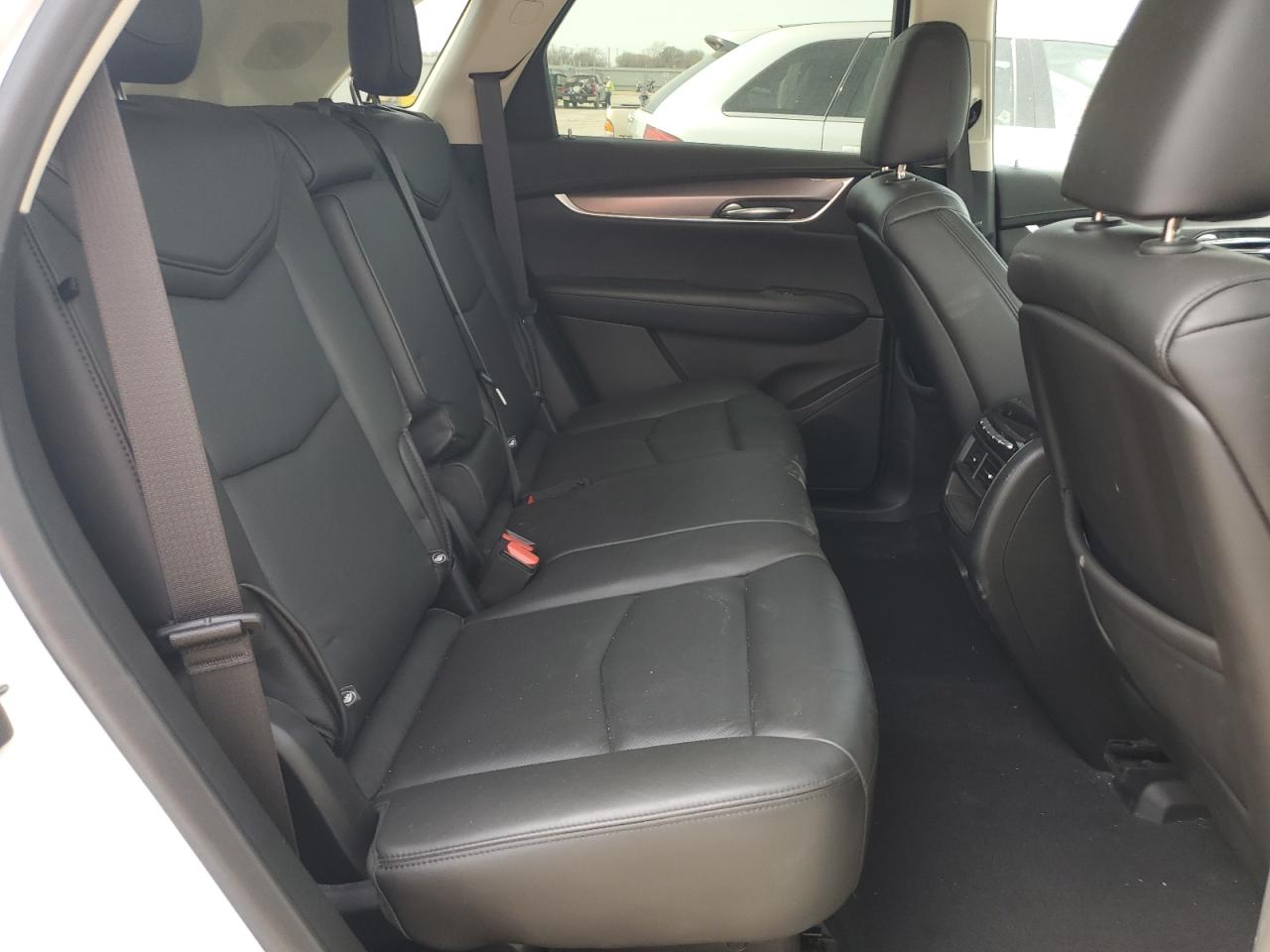 2019 Cadillac XT5 - Image 10