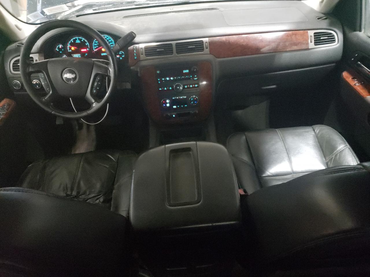 2010 Chevrolet Silverado - Image 8