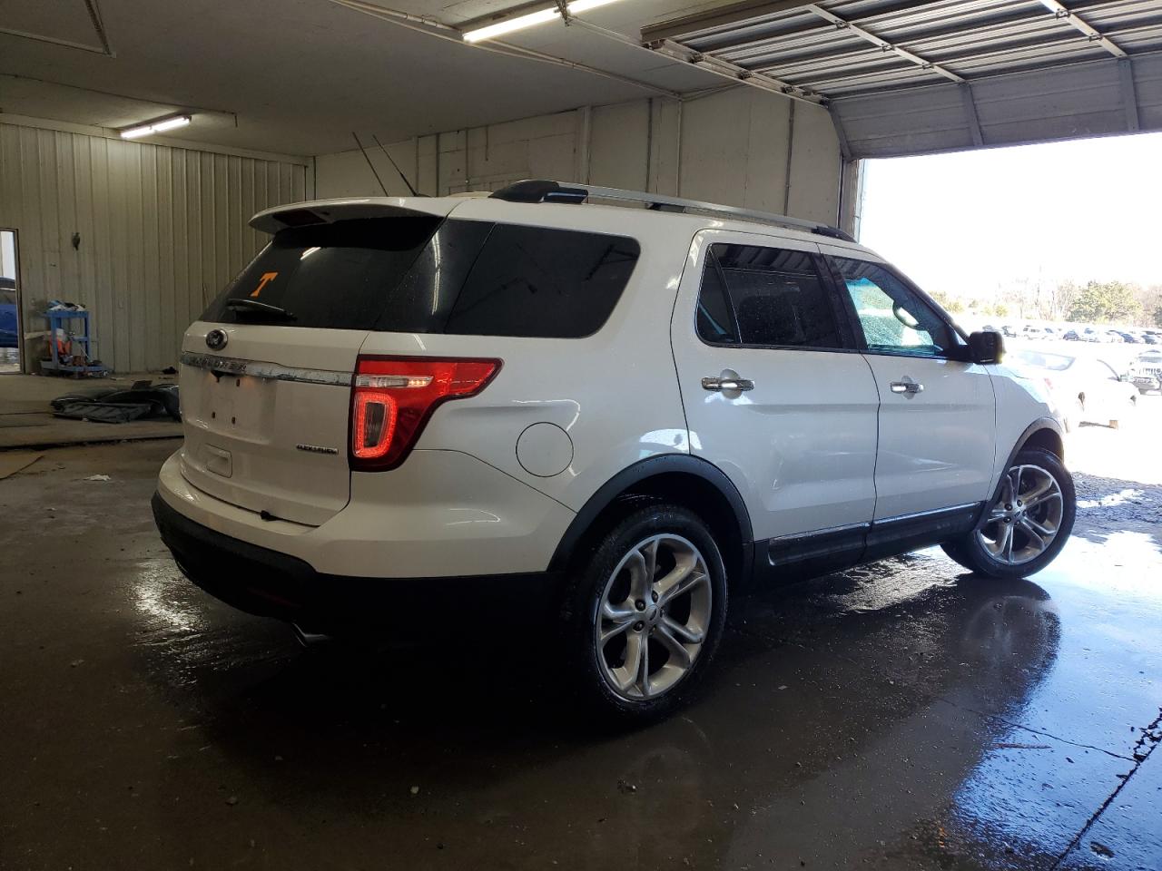 2015 Ford Explorer - Image 3