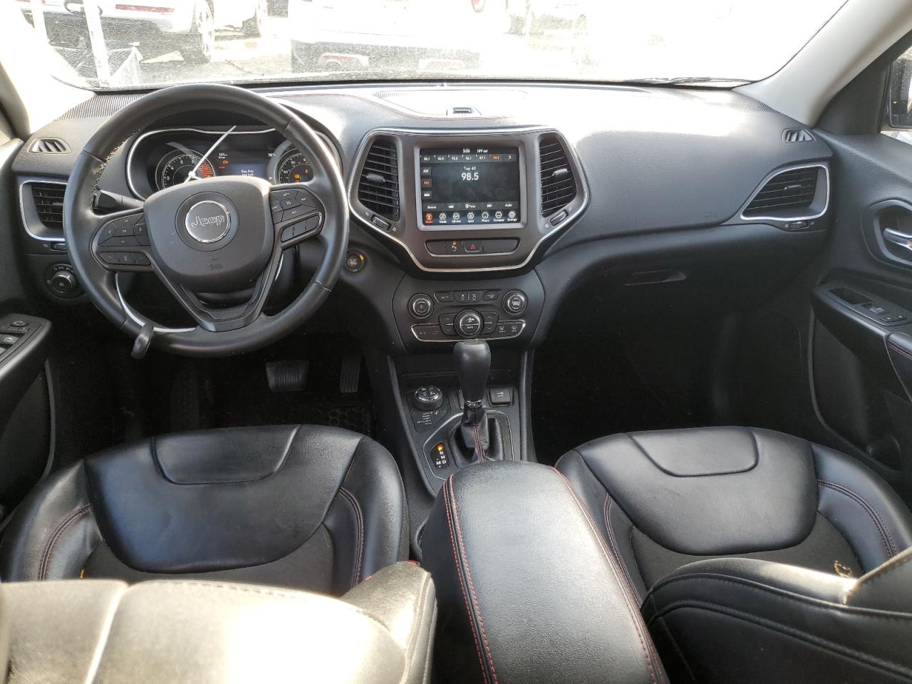 2020 Jeep Cherokee - Image 8