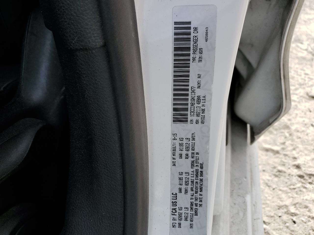 2016 Chrysler 200 - Image 14