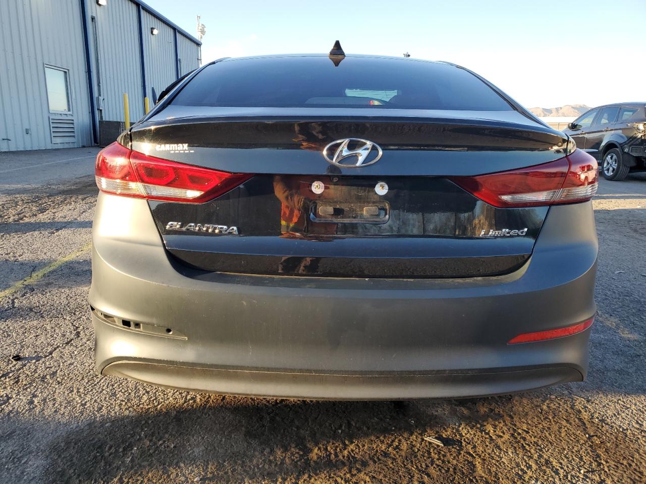 2017 Hyundai Elantra - Image 6