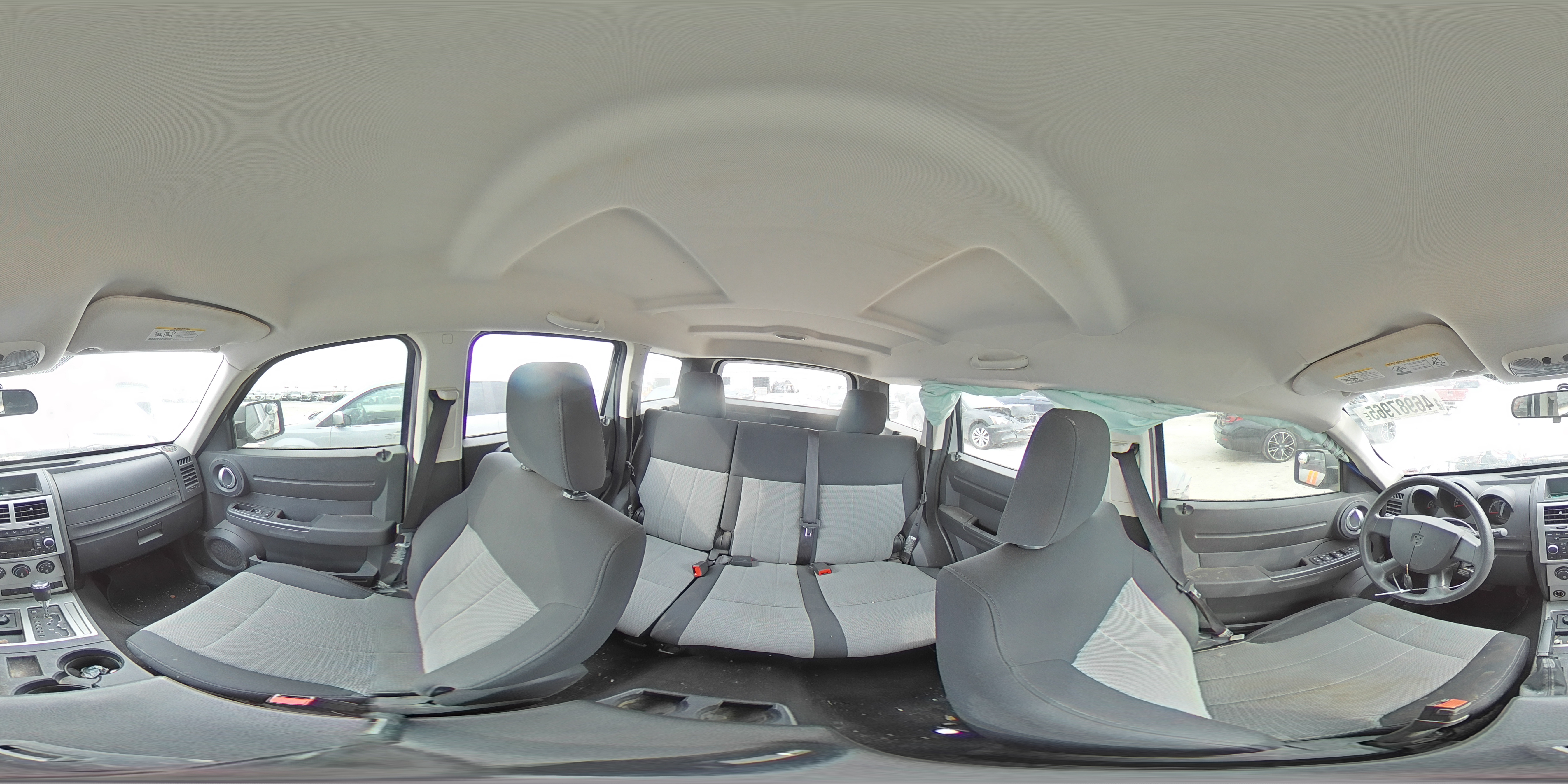 2008 Dodge Nitro - Image 13