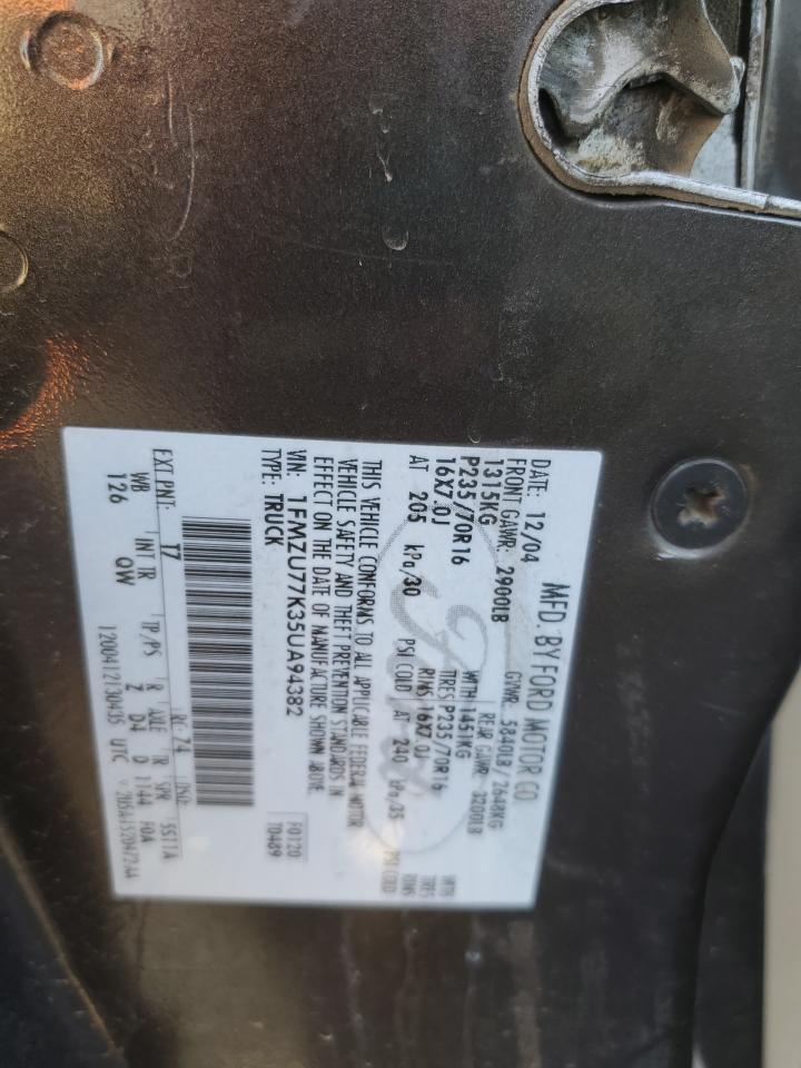 2005 Ford Explorer - Image 12