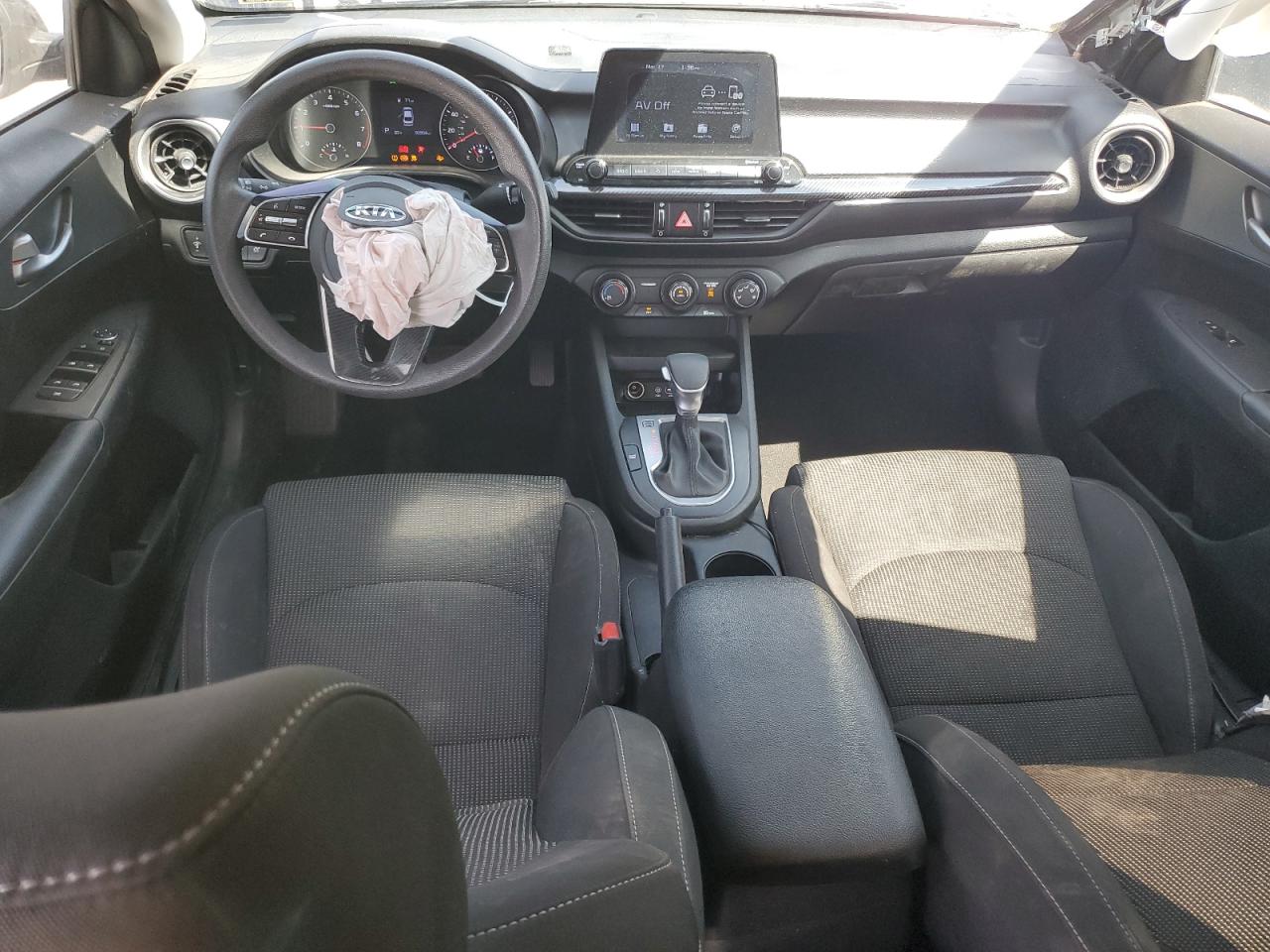 2020 Kia Forte - Image 8