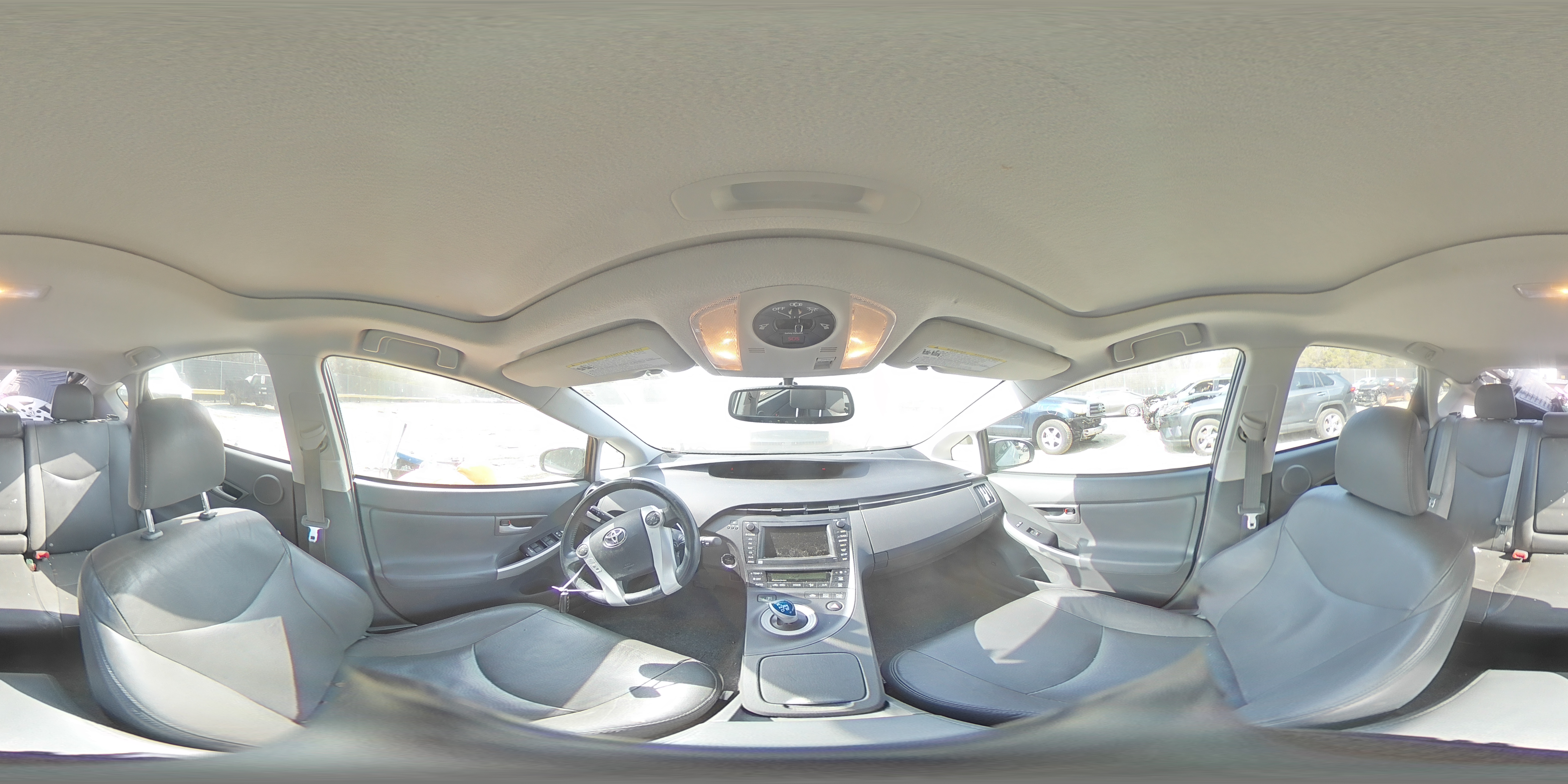 2011 Toyota Prius - Image 12