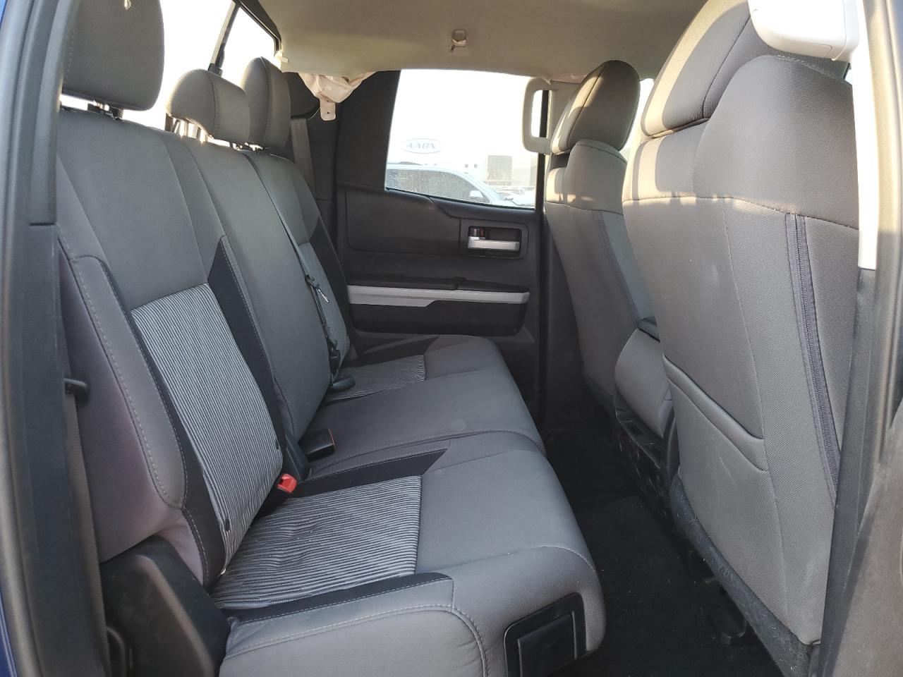 2015 Toyota Tundra - Image 11