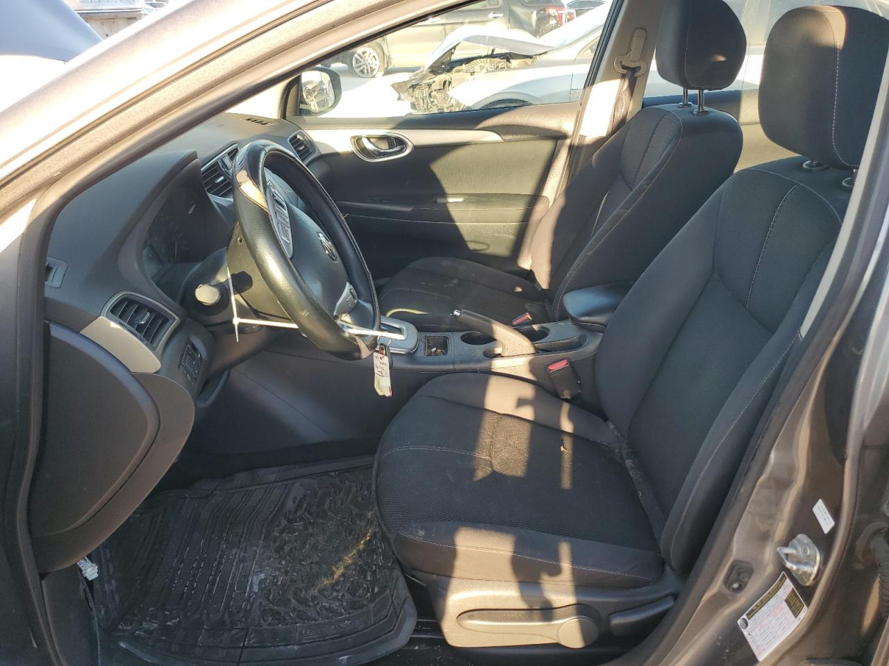 2015 Nissan Sentra - Image 7