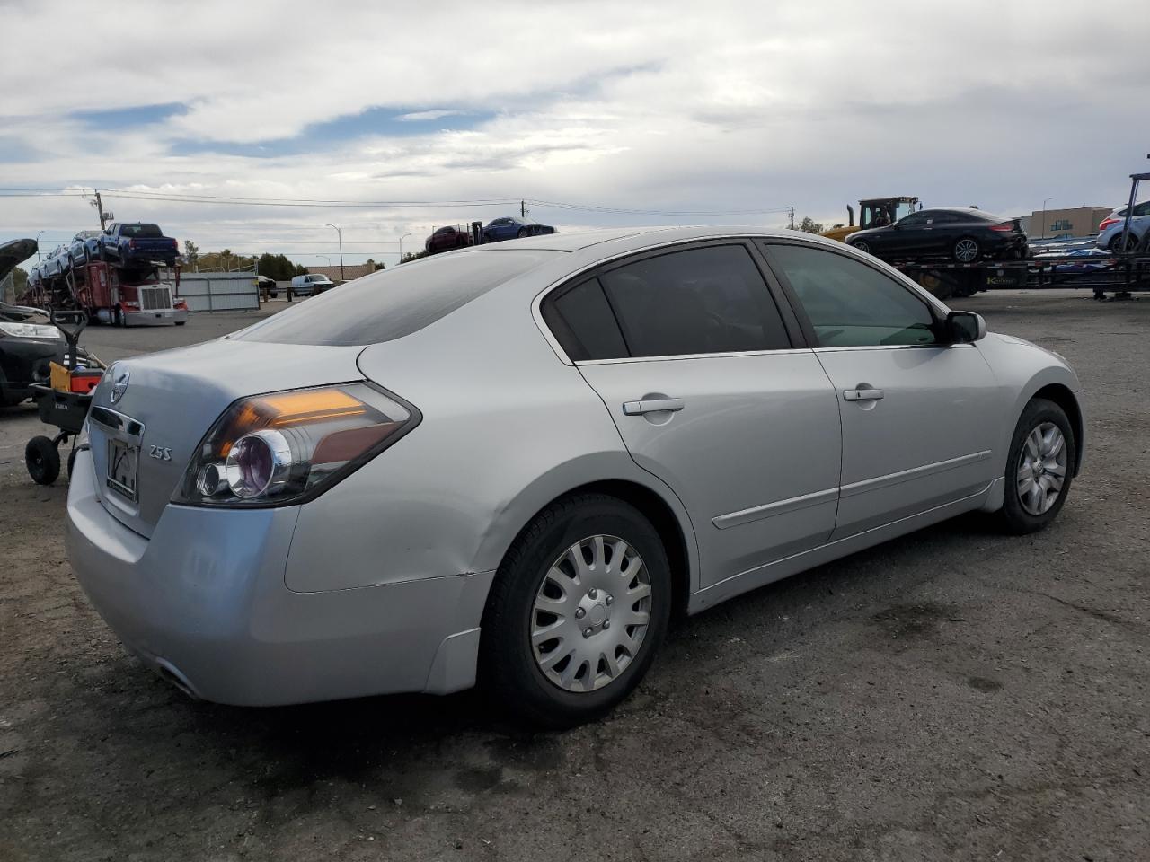 2009 Nissan Altima - Image 3