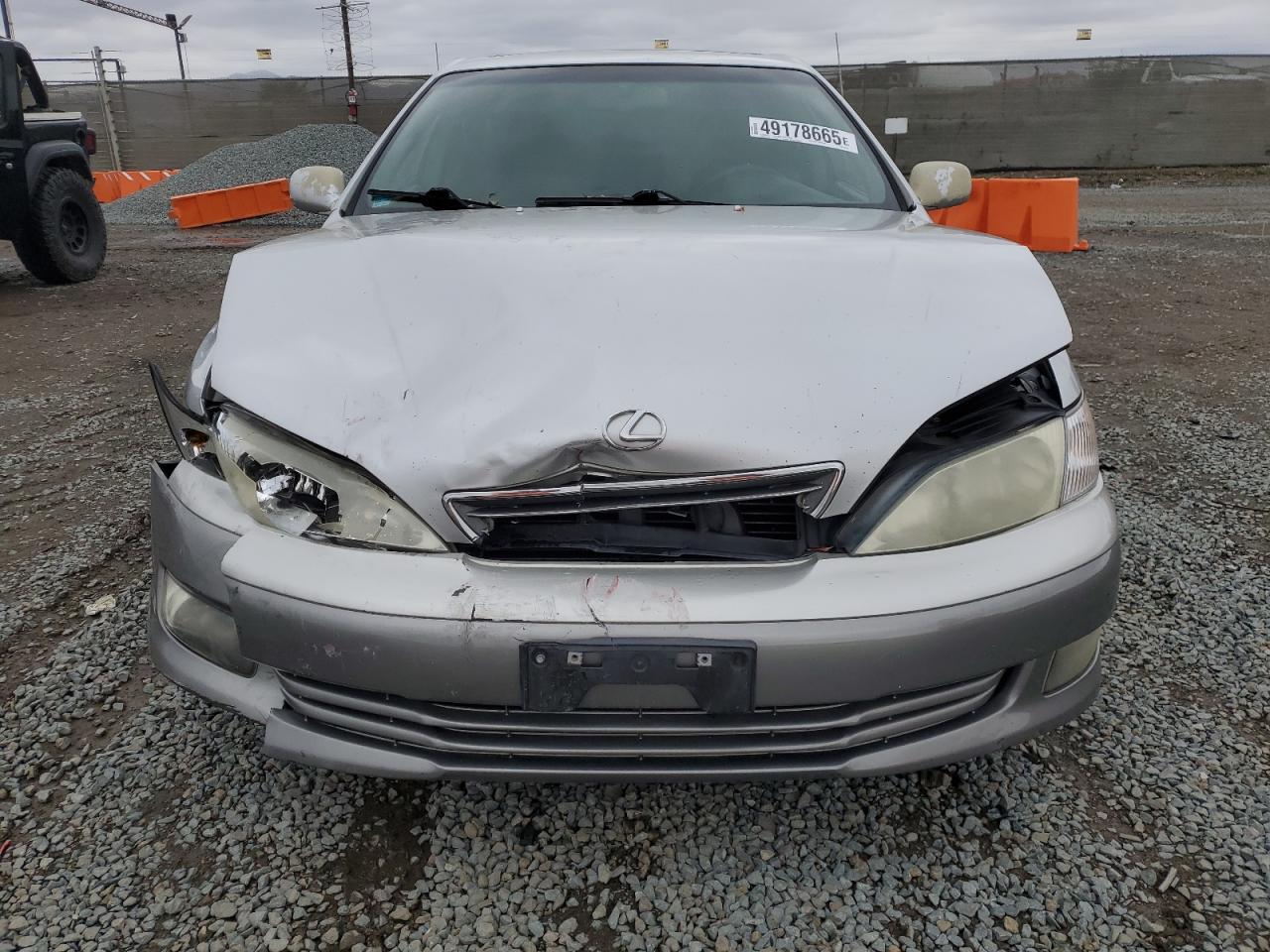 2000 Lexus ES - Image 5