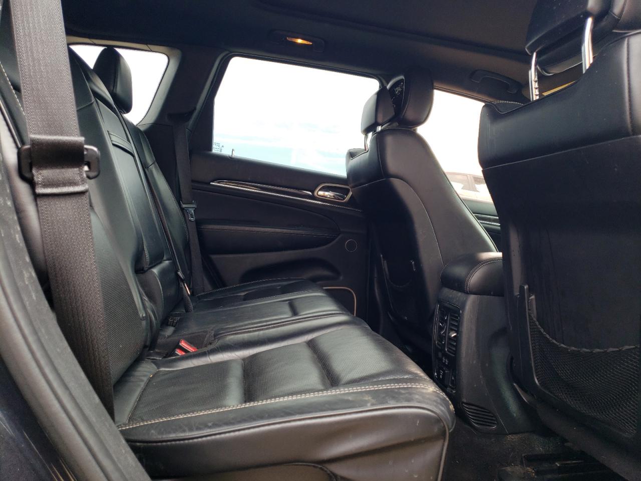2015 Jeep Grand Cherokee - Image 11