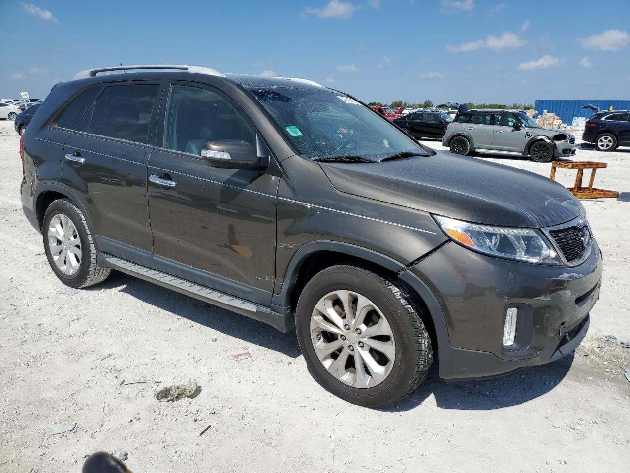 2014 Kia Sorento - Image 4